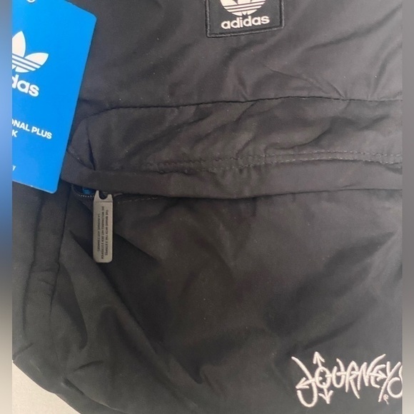 NWT ADIDAS ORIGINAL BLACK BACKPACK WITH BLUE INTERIOR - Picture 3 of 9